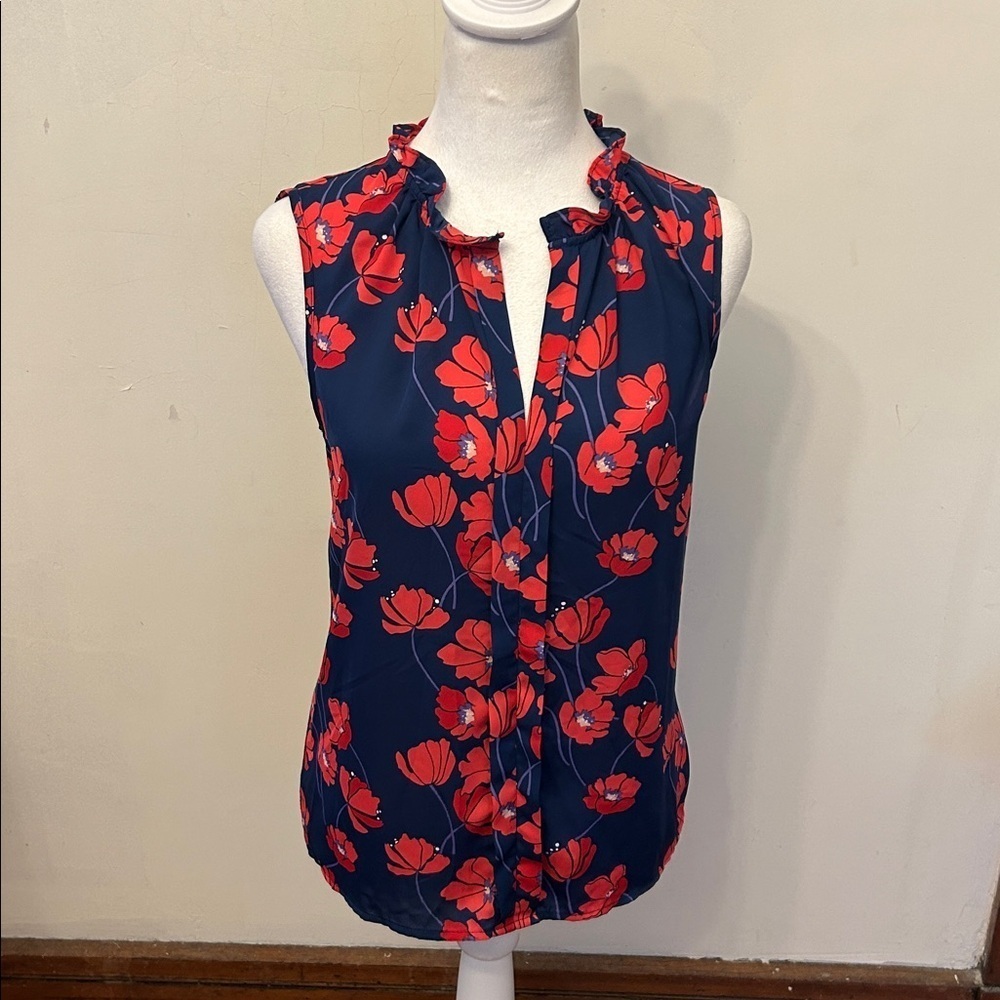 41 Hawthorn navy red floral ruffle neck sleeveless blouse Size SP EUC